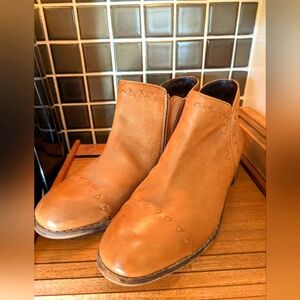 Skechers Brown Zip Up Ankle Boots,8